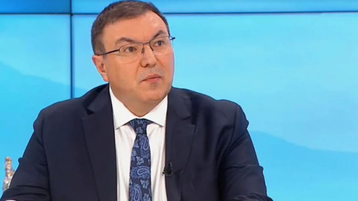 Министърът на здравеопазването Христо Хинков не се справя и след