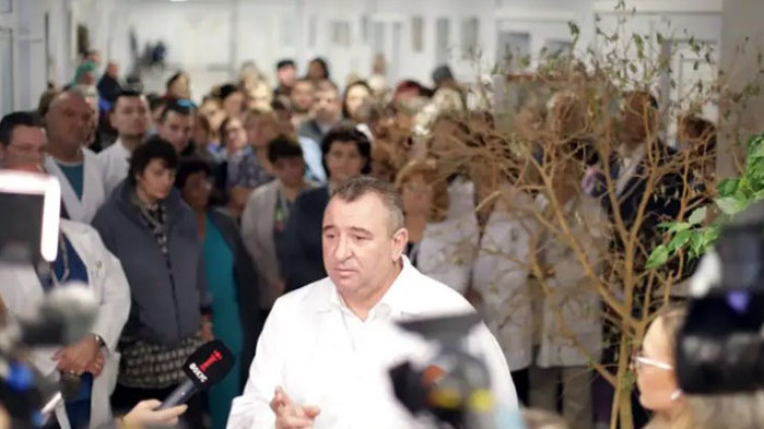 Медиците от Пирогов и аз ще заведем дело срещу министър