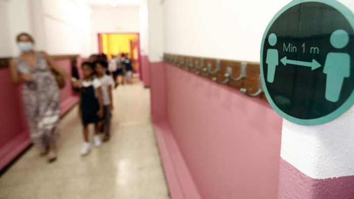 Франция затвори 22 училища заради коронавирус