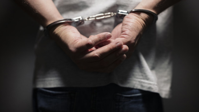 Арестуваха 30-годишна жена, обявена за общодържавно издирване, съобщава БНТ. Тя