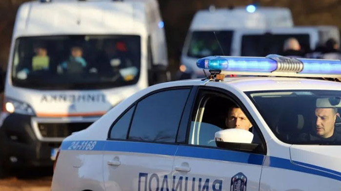 Шофьор блъсна полицай по време на проверка пред голям пловдивски магазин