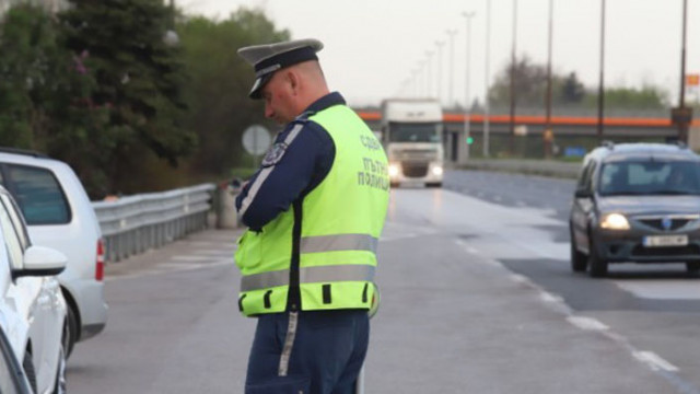 Полицията в Бургас затяга контрола срещу нарушителите на пътя съобщава
