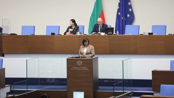 БСП чака в парламента документите за Паметника на Съветската армия.