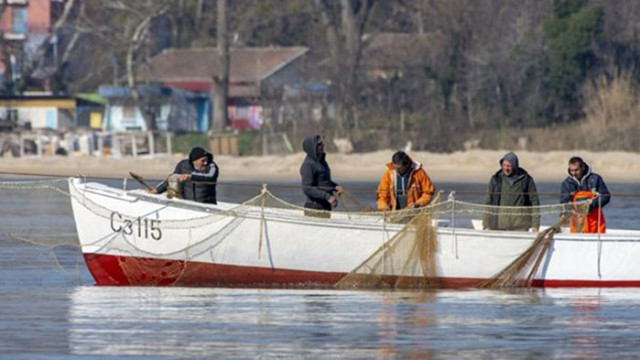 Рибари готвят протест срещу законопроекта за поставяне на ВЕИ в морето