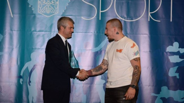 Кметът на Варна Благомир Коцев връчи наградата Спортист на Варна