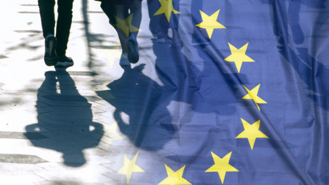 ЕС постигна историческо споразумение за миграцията
