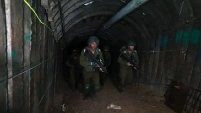 Израелските сили съобщиха че са открили мрежа от тунели в