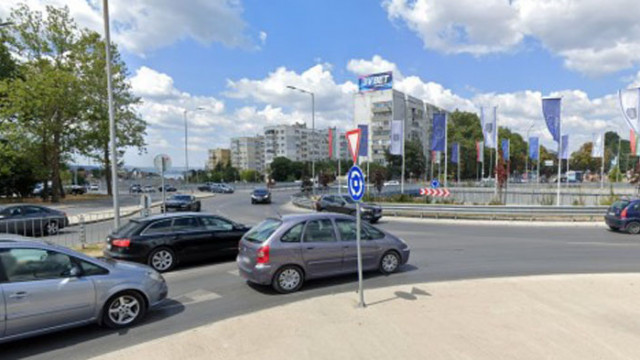 Без нови пешеходни пътеки на кръговите на бул. "Левски" във Варна