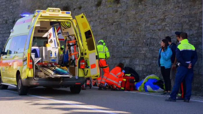 Трагедия в Белгия. Коледна елха падна и уби жена