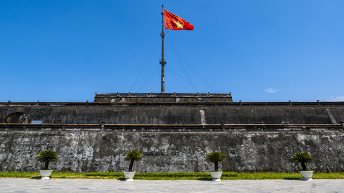 Управляваният от комунистическата партия Виетнам подобри връзките си с висшите световни