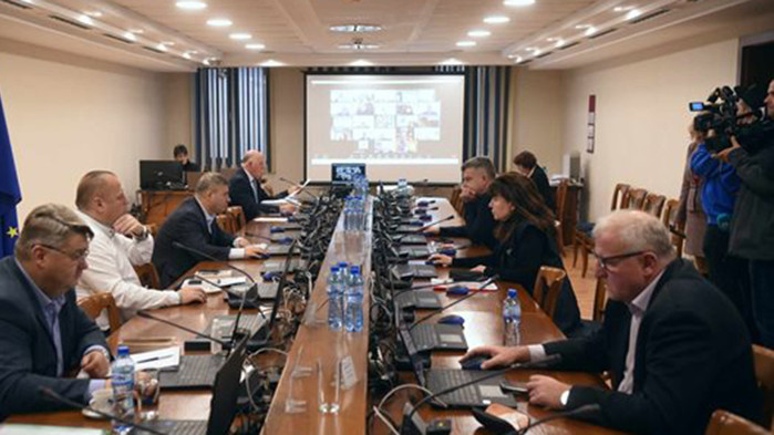 ВСС се чуди какво да прави след промените в конституцията