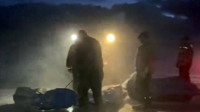 122 ма рибари бяха спасени в петък вечерта след като леден