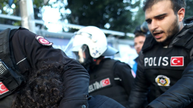 Турция задържа стотици, заподозрени във връзки с "Ислямска държава"