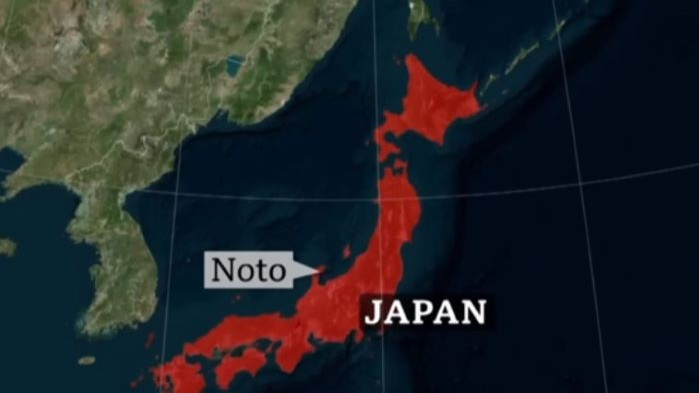 Първите вълни цунами, причинени от мощните трусове в Централна Япония, започнаха