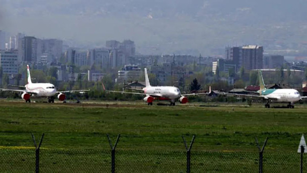 Самолет е кацнал аварийно на летище София заради починал пътник