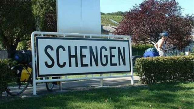 Колко бежанци ще приемем срещу въздушния Шенген - колкото ни изпратят