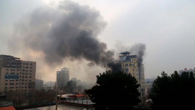 Атентат в Кабул уби двама и рани 14 цивилни
