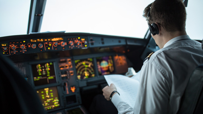 Няма го звукозаписът от пилотската кабина на самолета Boeing 737 MAX 9