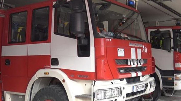 47 пожара загасени през последното денонощие, пострадали са двама