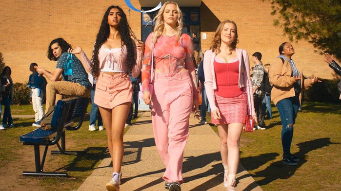 "Mean Girls" се завръща на екрана след 20 години (Видео)