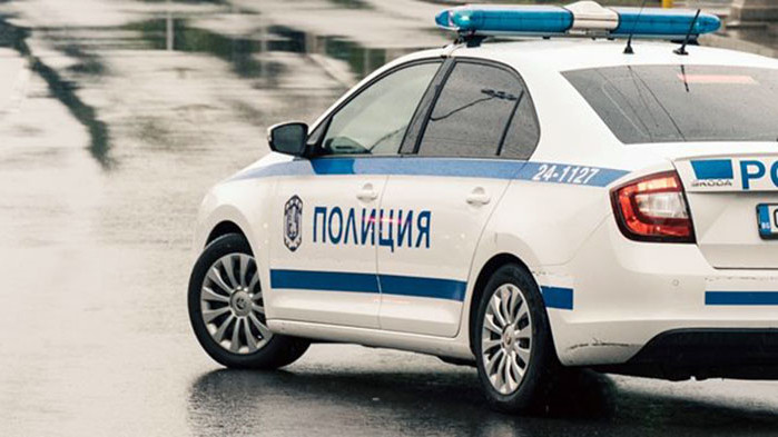 Мъж изгуби 22 000 евро на Прохода на Републиката, полицията ги откри в шофьор на ТИР