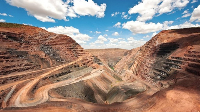 De Beers инвестира $1 милиард в Ботсвана, на която 90% от износа са диаманти