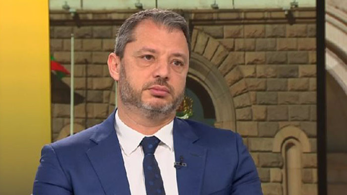 Делян Добрев: Как може да имаме финансов министър, занимавал се с международни измами?