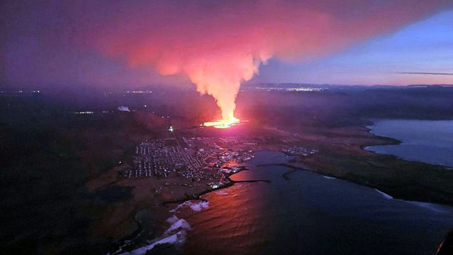В Исландия лавата залива къщи след изригването на вулкан (ВИДЕО)