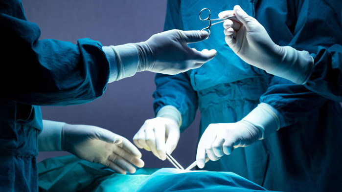 Обезобразеното дете от Пловдив се възстановява, бащата иска да го отглежда