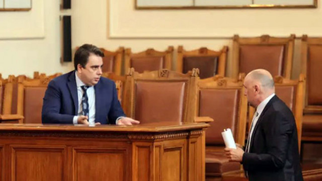 „Лекс“: Асен Василев е осъден да плати 5000 лева на Каримански за клеветническо твърдение