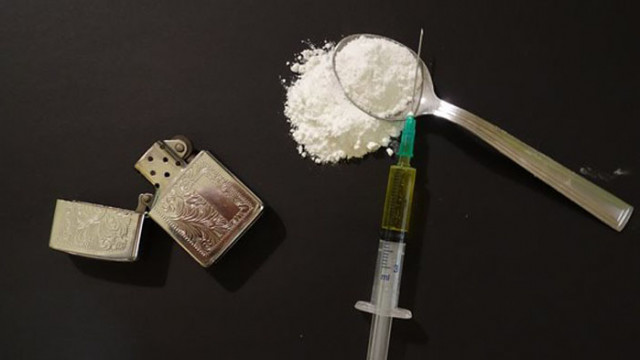 Трима мъже са арестувани заради притежание на хероин Около 19
