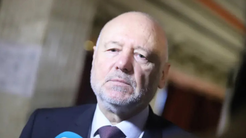 С очите си видях как върви производството на самолетите F