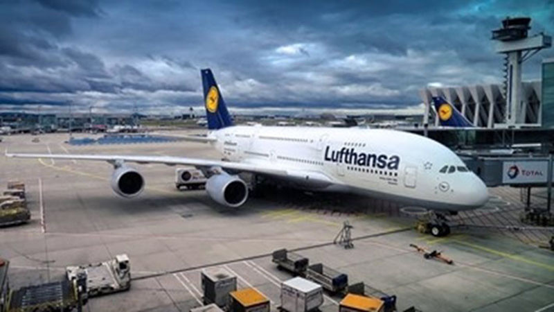 Германският авиопревозвач Луфтханза (Lufthansa) намали графика на полетите си през