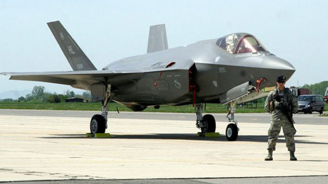Гърция ще придобие близо 40 изтребителя от последно поколение F-35