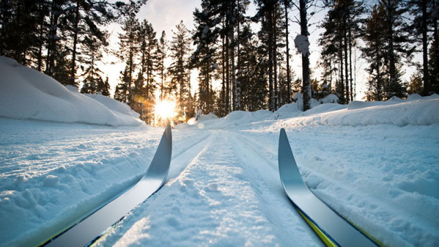 Един тунел и вечна замръзналост: Как Швеция спасява зимата и ските? (ВИДЕО)