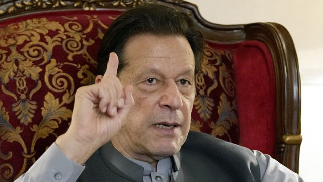 Бившият премиер на Пакистан бе осъден на 10 години затвор за издаване на информация