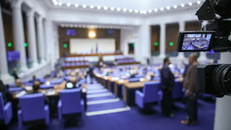 Парламентарен контрол: Денков и седем министри ще отговарят пред депутатите днес