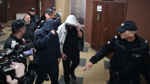 Шеф в "Ботев" (Пловдив) е ръководил групата за изнудвания с участието на двама полицаи