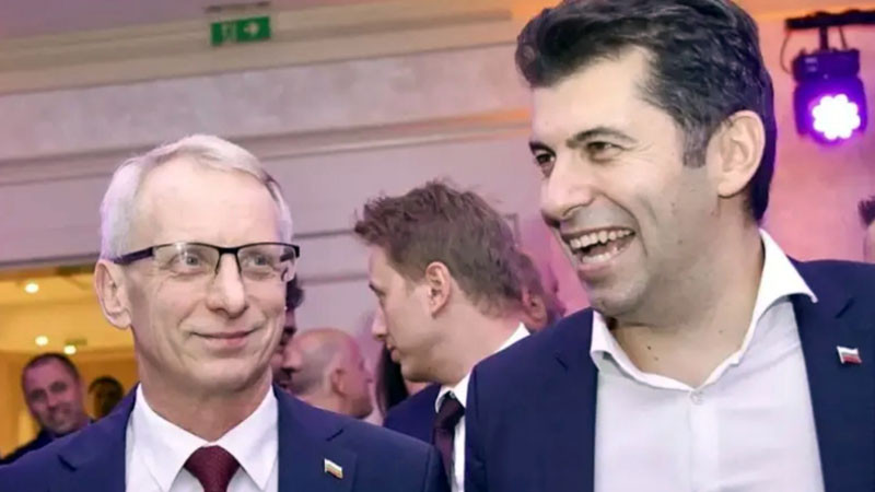 Външно министерство не е туристическа агенция