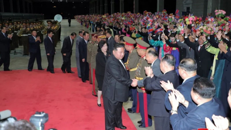 Севернокорейският лидер Ким Чен Ун заяви, че родината му няма да се