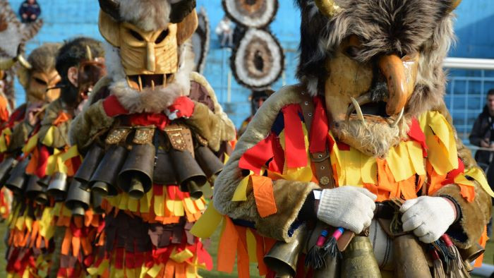 В Кюстендил днес за първи път се провежда кукерски фестивал.