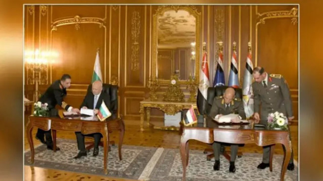 Тагарев подписа меморандум за сътрудничество в отбраната с египетския си колега