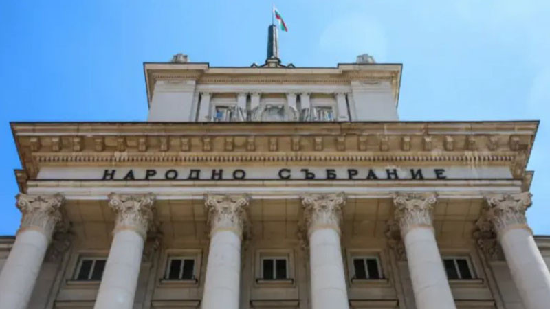 Ветото на Радев върху промените в НПК влиза в Правна комисия