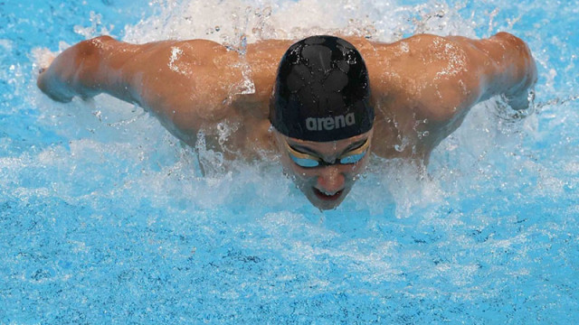 Миладинов плува до легенда и е полуфиналист на Световното