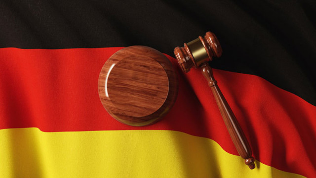 Власт, насилие и секс: "Духовен водач" се изправи пред съд в Германия