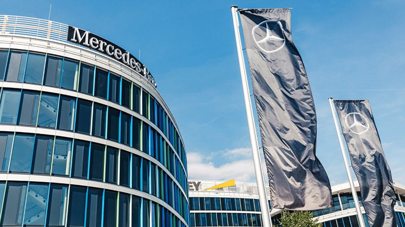Mercedes-Benz изпревари Tesla, за да възвърне позицията си на най-скъпата