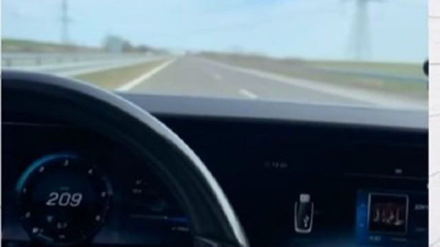 Жена се похвали в интернет, че шофира с 209 км/ч
