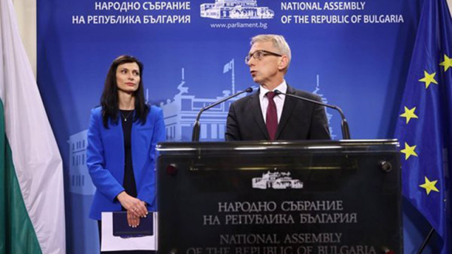 Премиерът Николай Денков и вицепремиерът и министър на външните работи