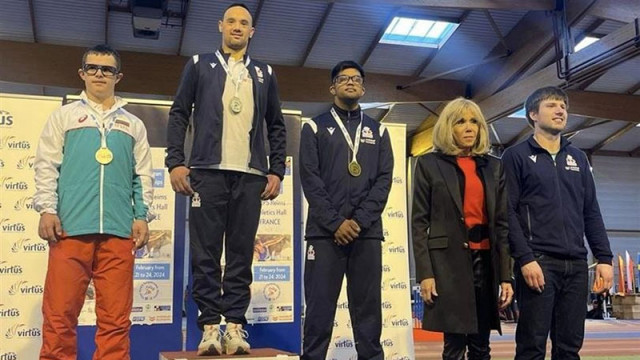 Александър Асенов донесе първо отличие от Световното първенство в зала