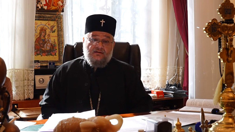 Светият синод, съставен от всички членове, разгледа предложението на няколко митрополита